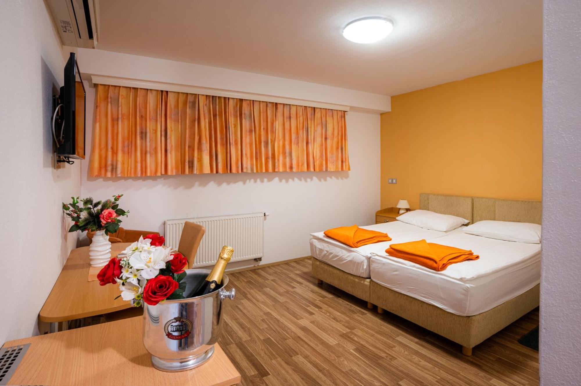 Hotel Penzion Kovac Radovljica Zewnętrze zdjęcie