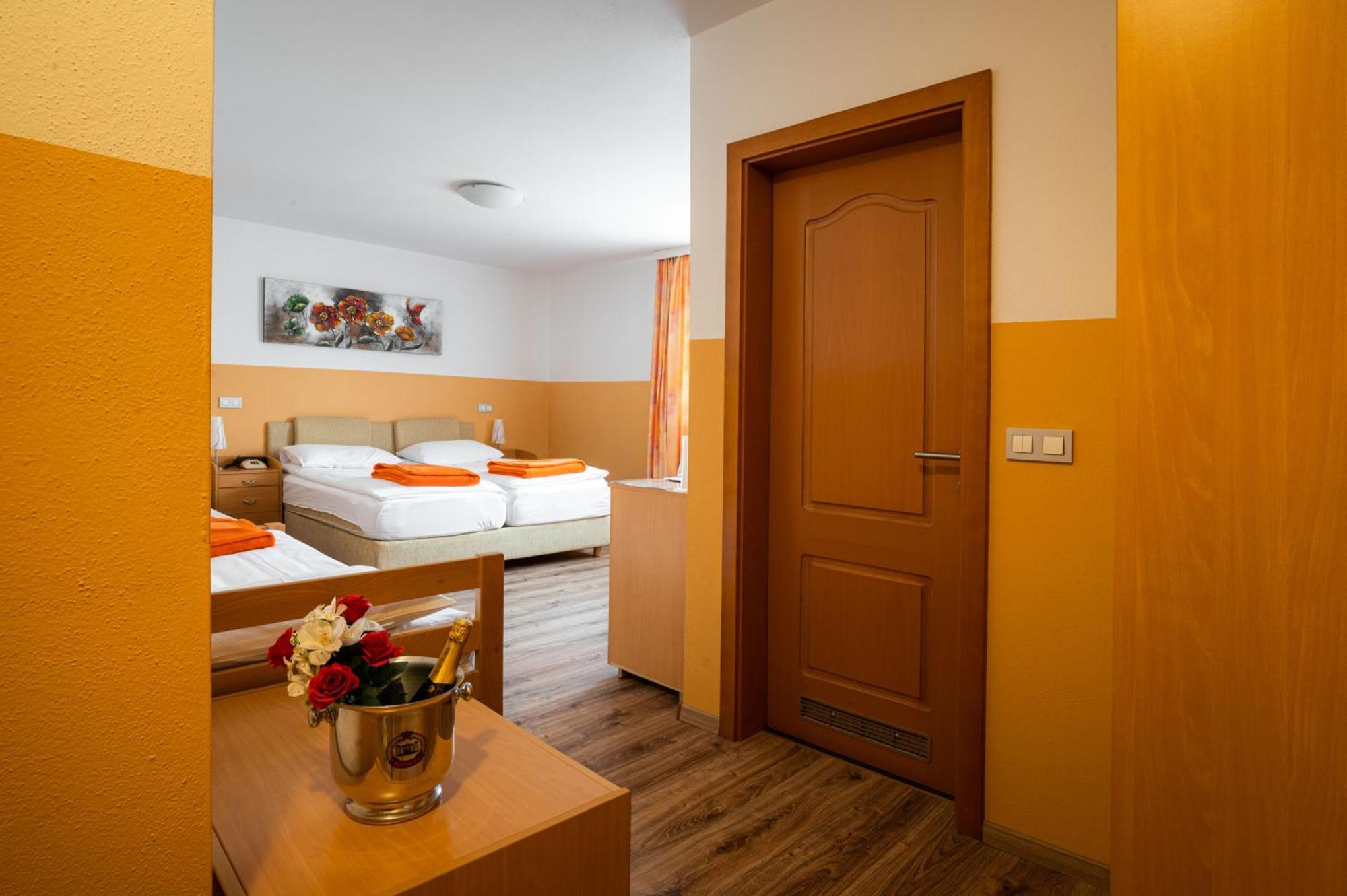 Hotel Penzion Kovac Radovljica Zewnętrze zdjęcie